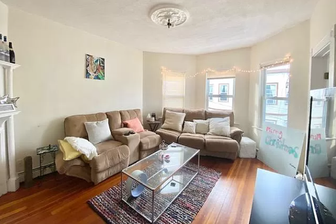 Living - 4 bed in Mission hill Apartments