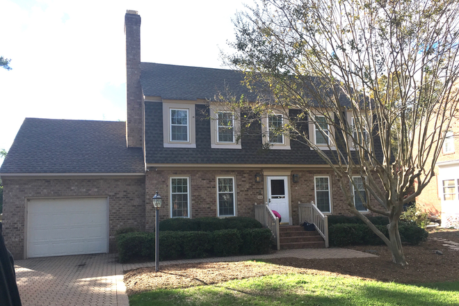 Front of house - 3rd Floor private room with full bath 2 blocks from the College
