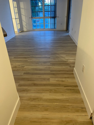 Foyer - University Inn Condo Across from UM