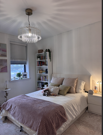 Bedroom - 2021 Commonwealth Avenue