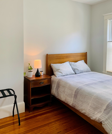 Bedroom for rent - Furnished room for rent (flexible timeline) Condo