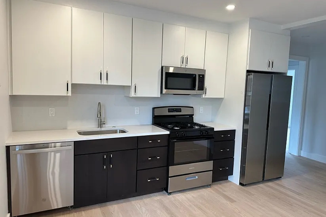 Kitchen - Spring Sublet 241 Foster Duplex