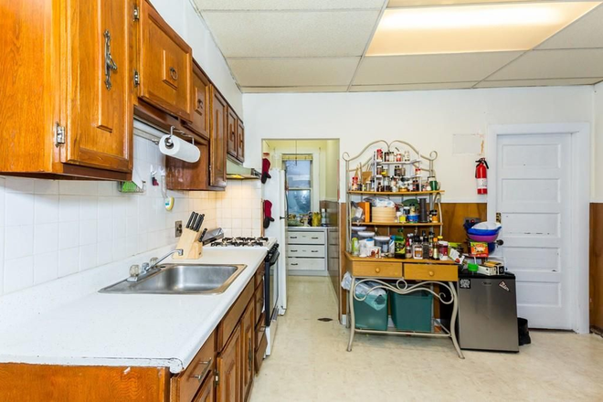 kitchen - No Fee: Spacious 4BR/1BA Apartment Near Tufts – Available June 1, 2026 – $1,150/Room