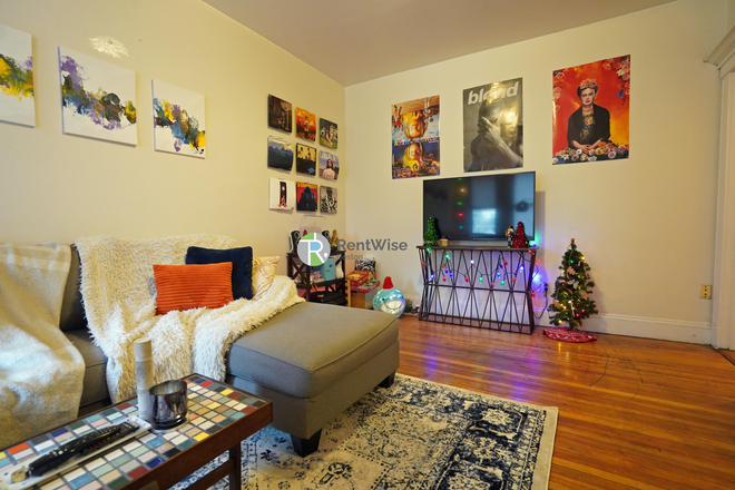 1 - SEPT 2026 Spacious Packards 4 Bed 1.5 Bath + office, NO FEE! Apartments