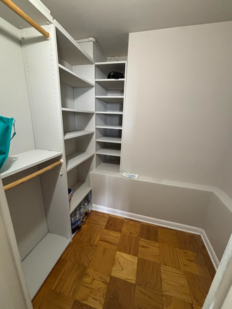 Personal closet - Summer Housing Available! Near Campus Apartments