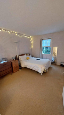 2nd bedroom 148 Logtown rd - 2 bedrooms available, $ 1000-$1100 room includes-heat water, elect