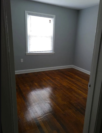 Current bedroom available for rent - 1 BED -Beautiful HOUSE in Riverdale Park MD - Right on walking trail