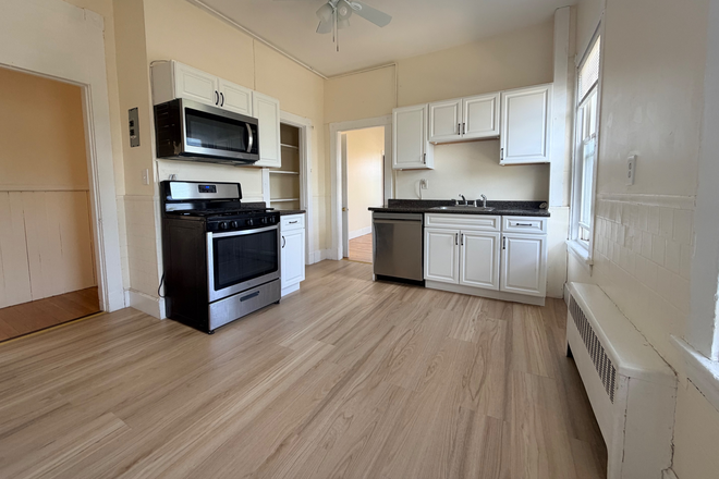 Photo - Large & Sunny 2BR Avail Oct 1st , HEAT INCL - Inman/Central/Kendall Sq Apartments