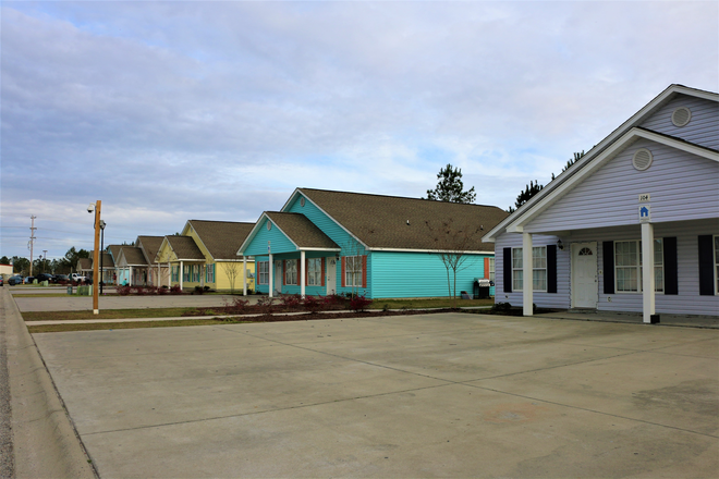 Exterior - College Park Duplex Homes (10 & 12 month)