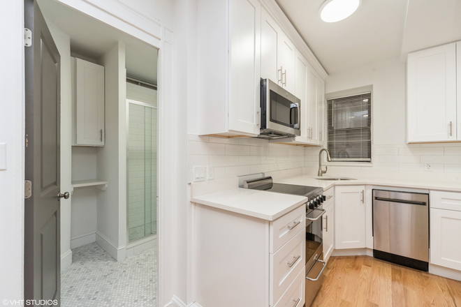 91 Westland Ave., #319 - [ no fee ] [ Sept 1st ] Renovated 2 beds /1 bath w/ living room [Westland Ave] Apartments