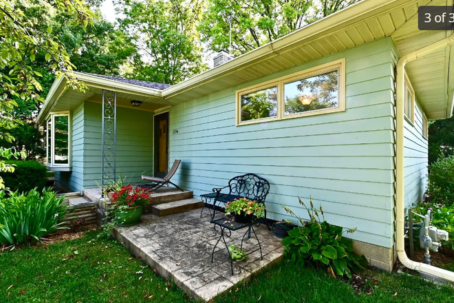 Front entry - Private Room For Rent in Three Bedroom Home Walking Distance to Campus