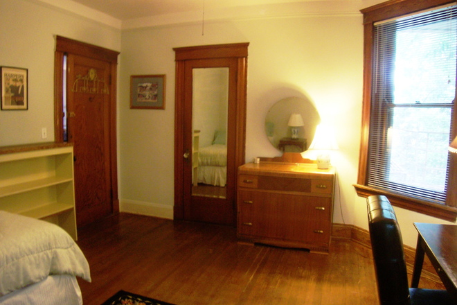 Your Bedroom - LEASE STARTING AUG. 1st..Share 5 bedrm. FURNISHED all uts INCLUDED...CLEAN QUIET ONLY! 4 min.walk Apartments