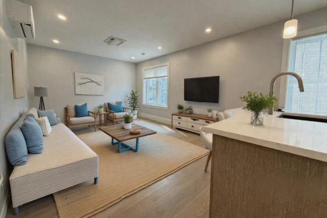kitchen/living space (virtually staged) - *NO BROKERS FEE!* Renovated 2Bed/2Bath w/ LAUNDRY IN UNIT! Avail. 9/1/26!!
