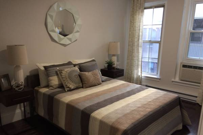 bed - 3 bed 1 bath (Back Bay) No Brokers Fee!!! Apartments
