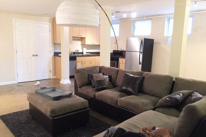 Call NOW for showings! 617-236-8600 - FRANKFORT STREET - AMAZING EAST BOSTON 2 BED 2 BATH W/ LAUNDRY IN THE BUILDING! *AVAIL NOW!* Apartments