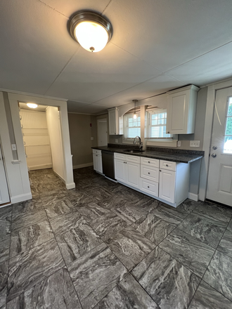 Kitchen - 39 Middle Street U1 Apartments