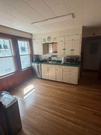 kitchen - 2br - Sunny, spacious 2 bedroom/1 bath apt. in Somerville - no fee (Spring Hill)