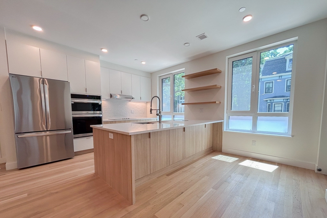 . - STUNNING, Renovated 3 Bed / 2 Bath w/ LAUNDRY IN UNIT!!