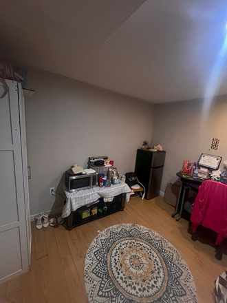 Photo - Quite & clean Bachelor Suite less then 10 minute walk to UofT Scarborough Campus House