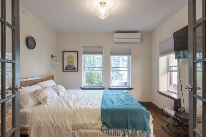 bedroom - Fully Furnished 1BR and Studio 5min walk to Drexel Townhome