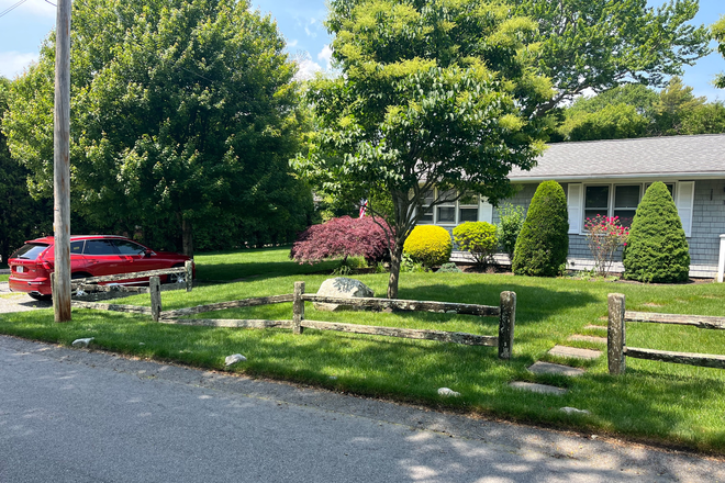 outside view - Three bedrooms   Heat, electric and internet included House