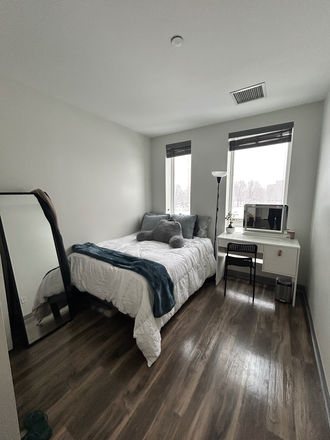 bedroom - 10 Min Walk to Northeastern | 1b in a 2b2b apartment