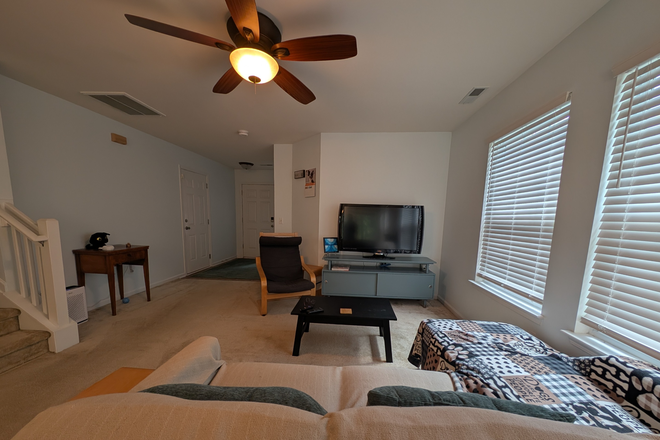 Living room - Room for rent in townhouse