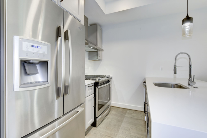Upgraded kitchen - $2600 1 Bed/1Bath, W/D in unit,  reserved parking included in rent Apartments