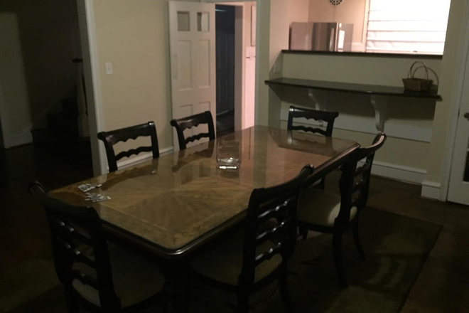 dining room - Beautiful Home furnished with Central air conditionin