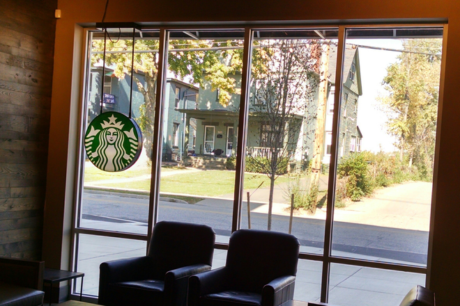 Cleneay Street View - The Best Location for UC/XU/UC Blue Ash Students!!! Contact for best pricing!!! Apartments