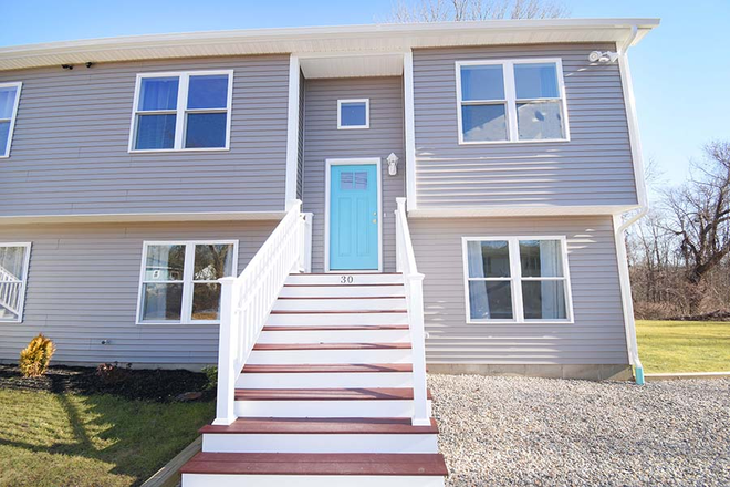 Exterior - 30 Berth Avenue House