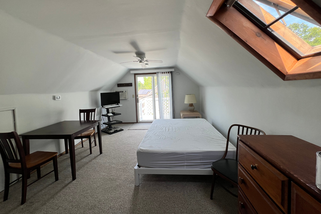Studio Apartment - legal Private Apartment