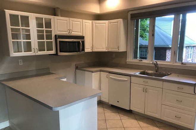 X - Beautiful 2 Bedroom Unit Next To Boston College Upper Campus - Chestnut Hill Apartments