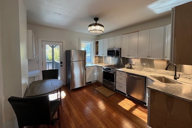 . - FURNISHED!!! 2 Bed / 1 Bath near campus available 1/1/2026!! Flexible lease terms!! Apartments