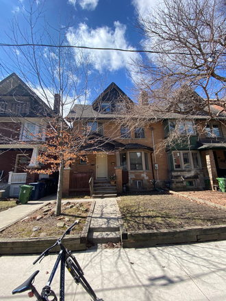 outside - 1 Furnished bedroom in 3 bedroom 1 bathroom in the Annex
