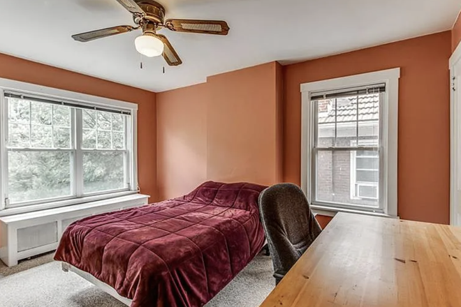 Bedroom 1 for sublease - 3 Bedroom sublease for spring 2027, 5-10 minute walk to CMU campus House
