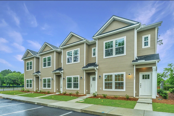 Outside Street View - Brand New Townhome For Rent
