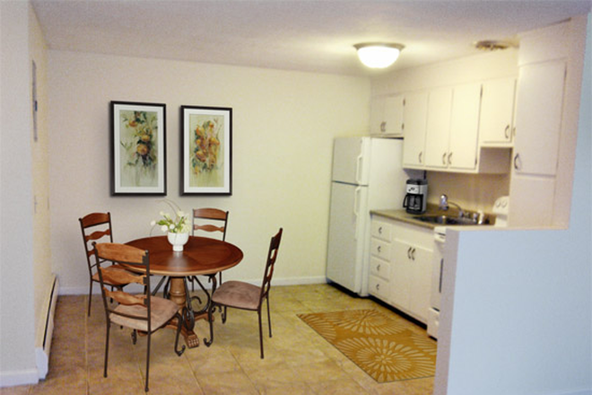 kitchen - Coolidge Corner 2 bed with updated kitchen Apartments