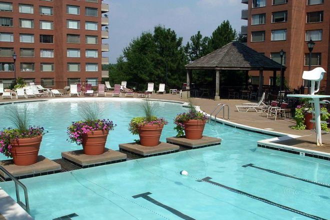 Pool - Riverplace East Efficiency Condo