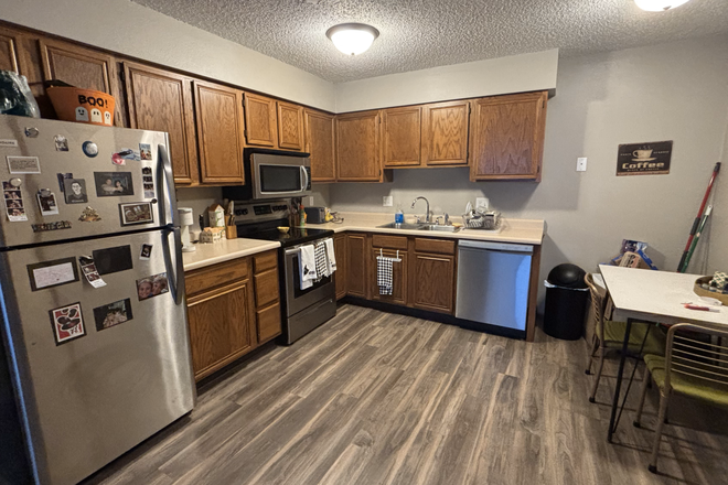 Kitchen - 610 S Johnson - 2bed/1bath Apartments