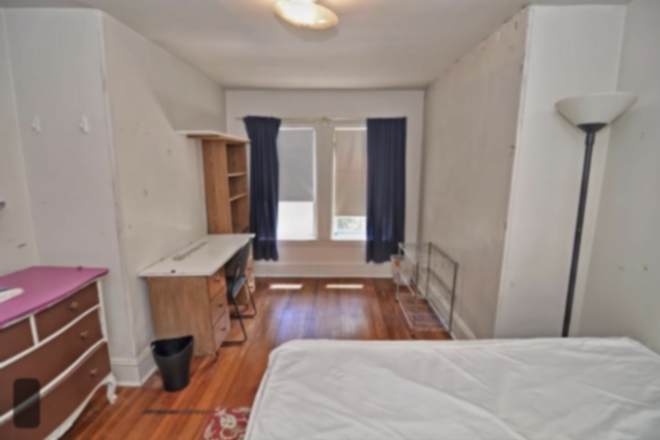 - - 4 BEDROOM APARTMENT NEAR TUFTS JUNE 2027
