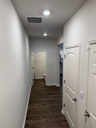 Entrance Hallway - 4BR/2.5 Bath Townhome 1 Mile from UNG Dahlonega Campus