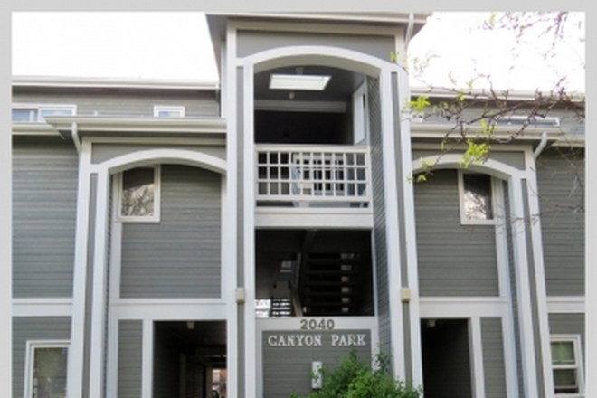 2040 Canyon - 2040 Canyon Blvd. (2BR/1BA)