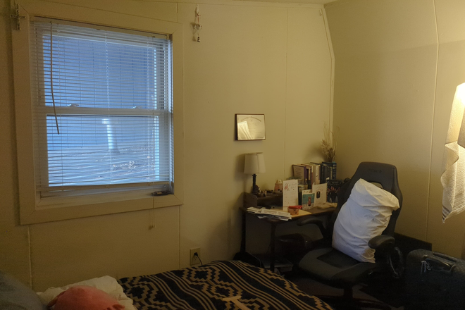 Room 1 - Puffton Village Apartments