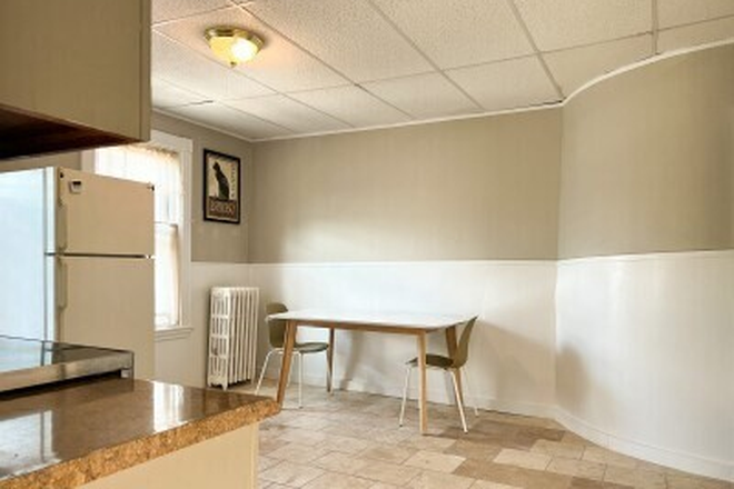 LIVING - 2 BED AVAIL 9/1/25! Apartments