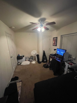 Bedroom - Towson Place Apartments