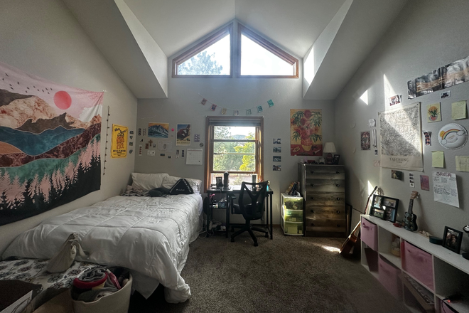 room - Gold Run Apartments