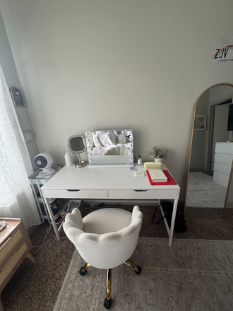 bedroom - Spring 2026 Sublet Apartments