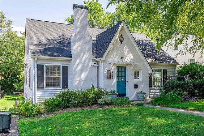 front of house - Charming , upgraded  three bedroom single family home in upper Ardmore.  Close to hospitals. Close