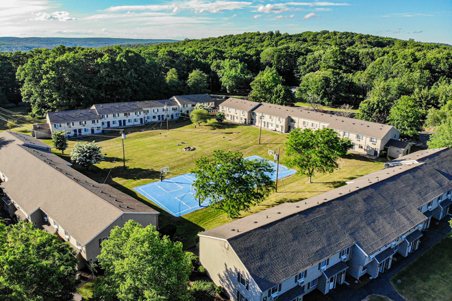 Community view - Shared off-campus room for relet Apartments